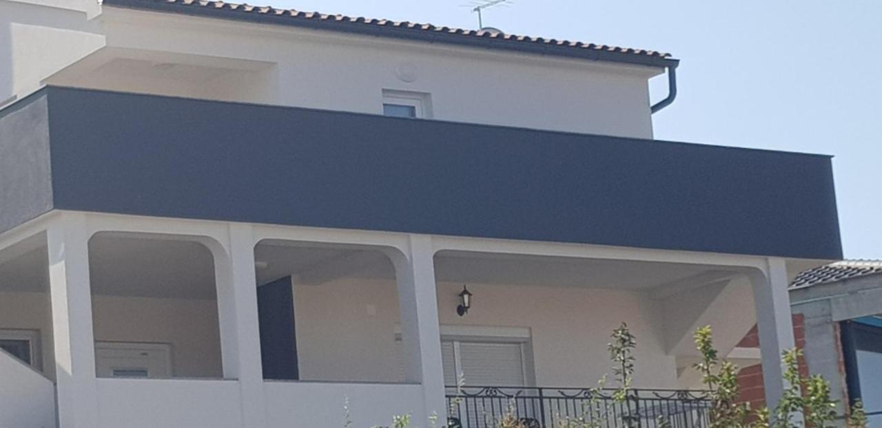 Apartman Niko Malinska Extérieur photo